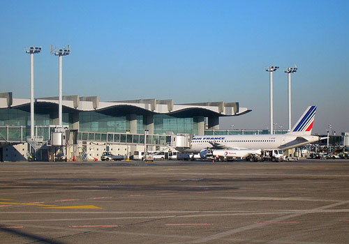 Аеропорт Бордо Бордо-Мериньяк рассположен в 9 км від центру міста Бордо